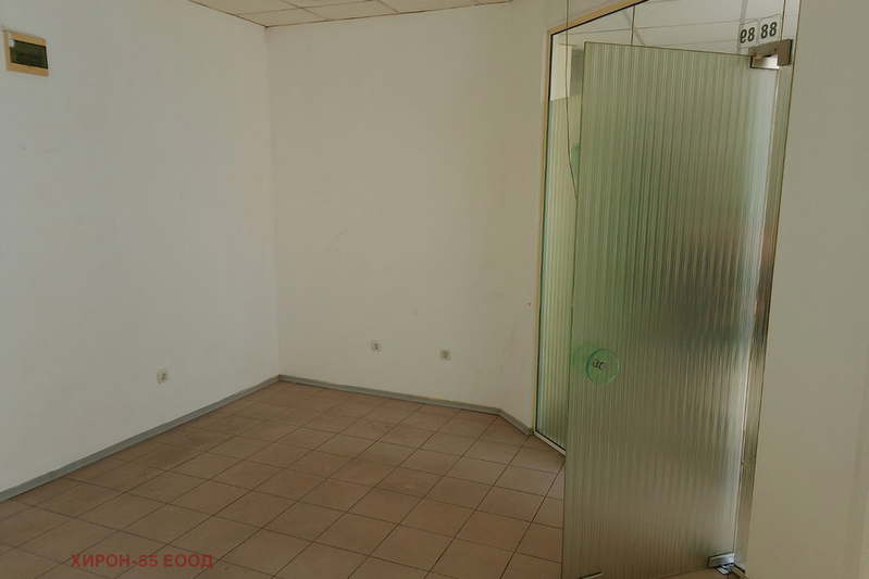 Office in Sofiya, Lyulin - Centyr