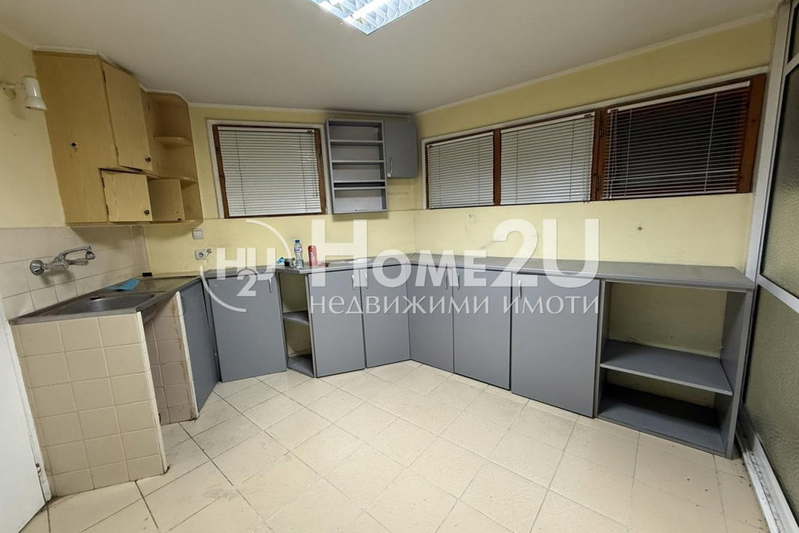 Office in Varna, Lyatno Kino Trakiya