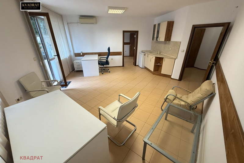 Office in Varna, м-т Салтанат