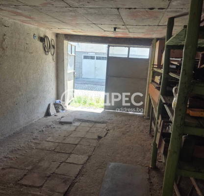 Photo 4 — Garage/Parking in Oblast Plovdiv, Karlovo
