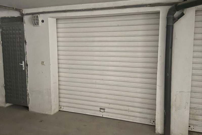 Garage/Parking in Kyrdjali, Centyr
