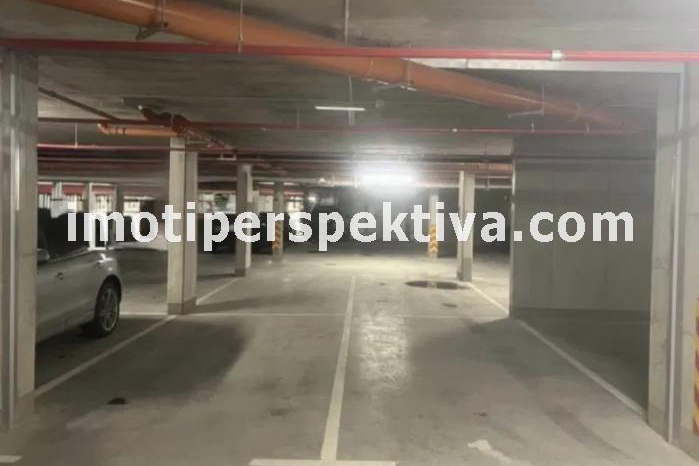 Гараж/Паркомясто в Пловдив, Тракия