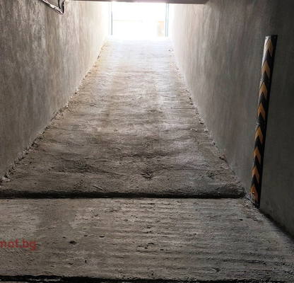 Photo 5 — Garage/Parking in Ruse, Centyr