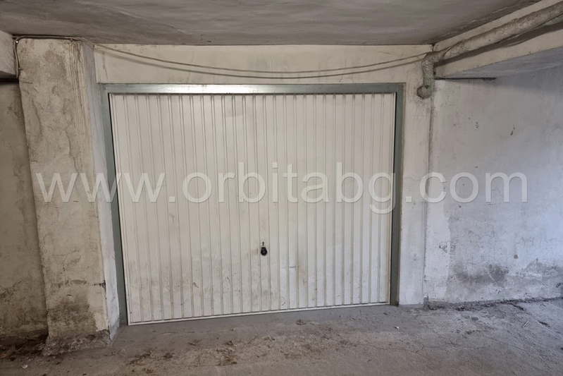Garage/Parking in Sofiya, Borovo