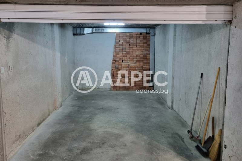 Гараж/Паркомясто в София, Бояна