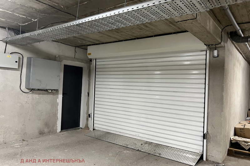 Garage/Parking in Sofiya, Centyr