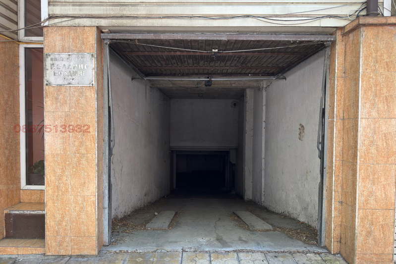 Garage/Parking in Sofiya, Centyr