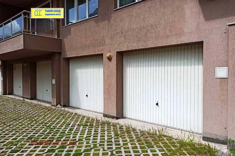 Garage/Parking in Sofiya, Centyr