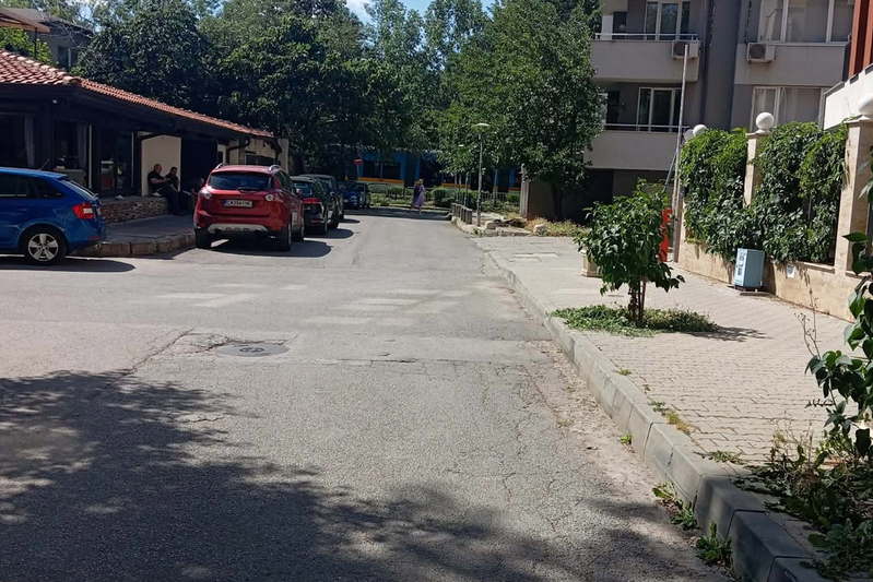 Гараж/Паркомясто в София, Красно село