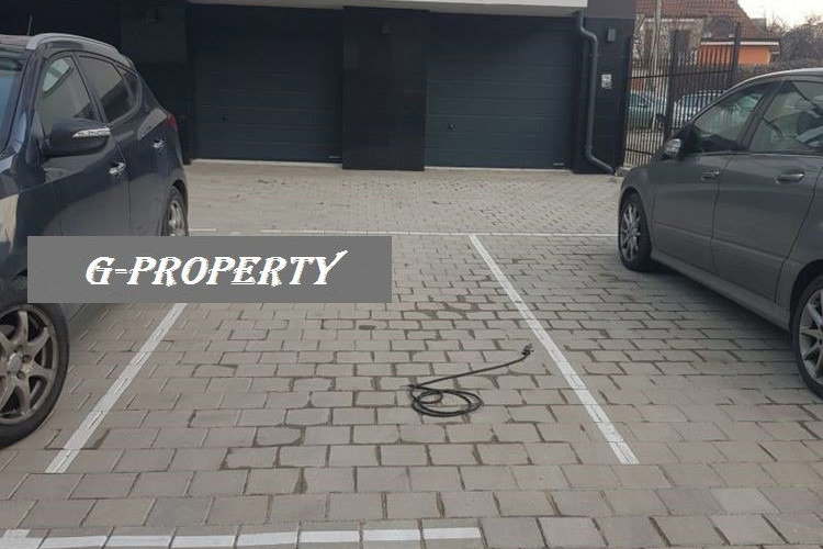 Garage/Parking in Sofiya, Krystova Vada