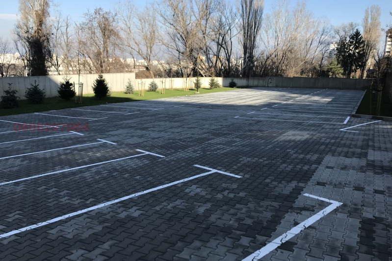Гараж/Паркомясто в София, Лагера