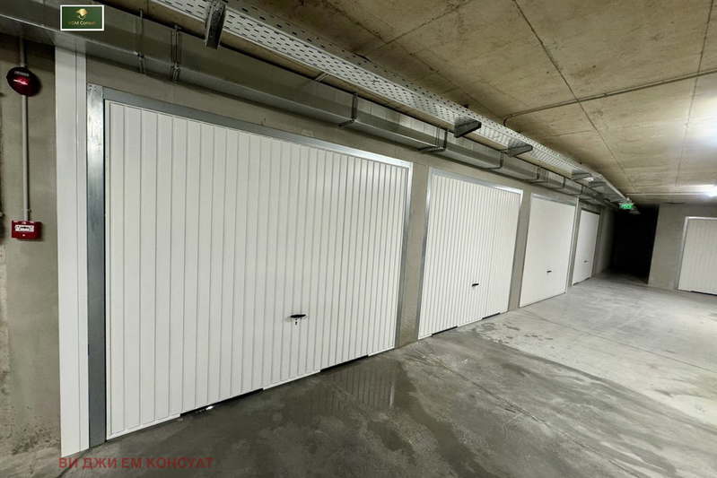 Garage/Parking in Sofiya, Studentski Grad