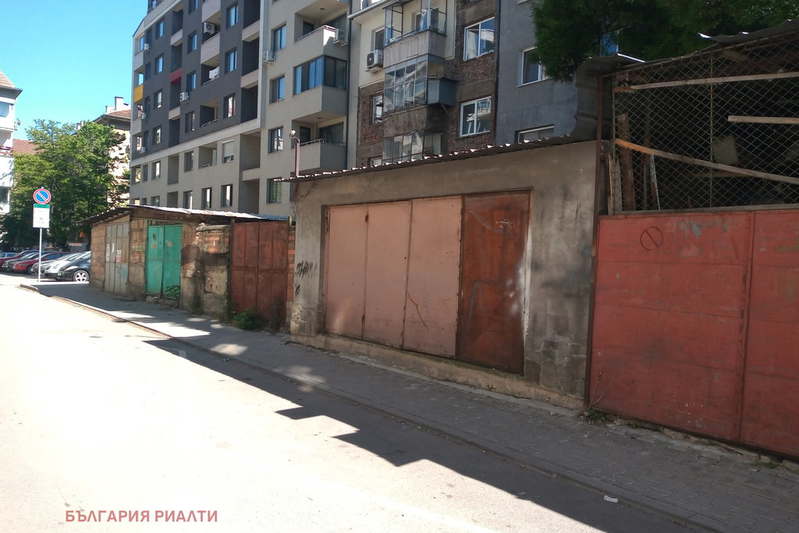 Гараж/Паркомясто в София, Зона Б-18