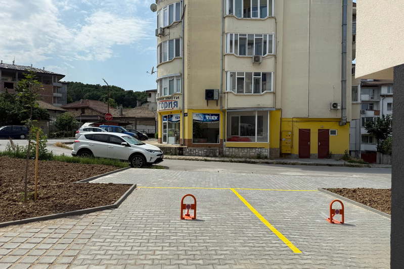 Гараж/Паркомясто в Търговище, Боровец