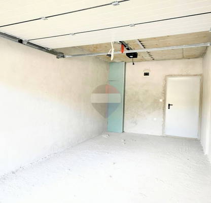 Photo 2 — Garage/Parking in Varna, Asparuhovo