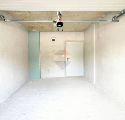 Photo 4 — Garage/Parking in Varna, Asparuhovo