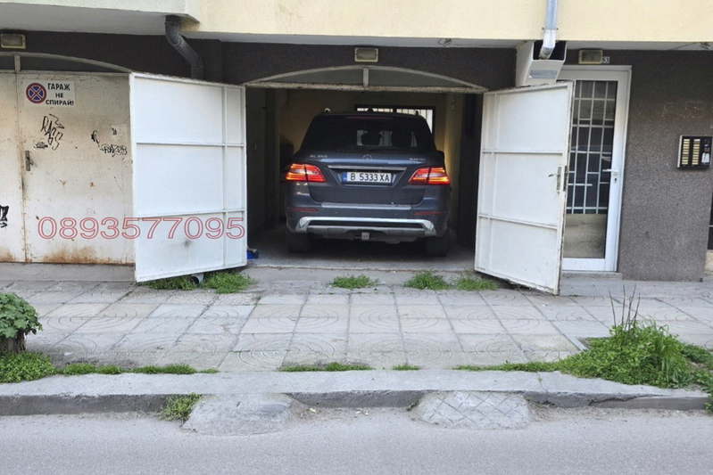 Garage/Parking in Varna, Centyr