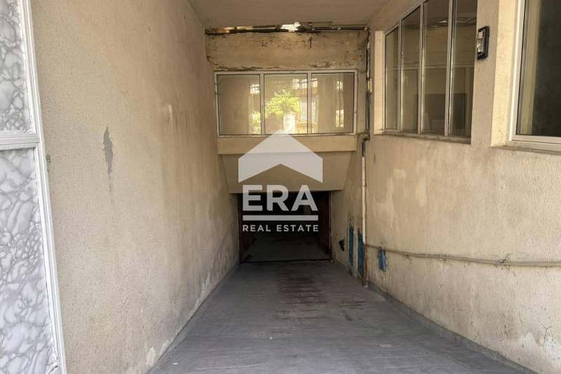Гараж/Паркомясто във Варна, Операта
