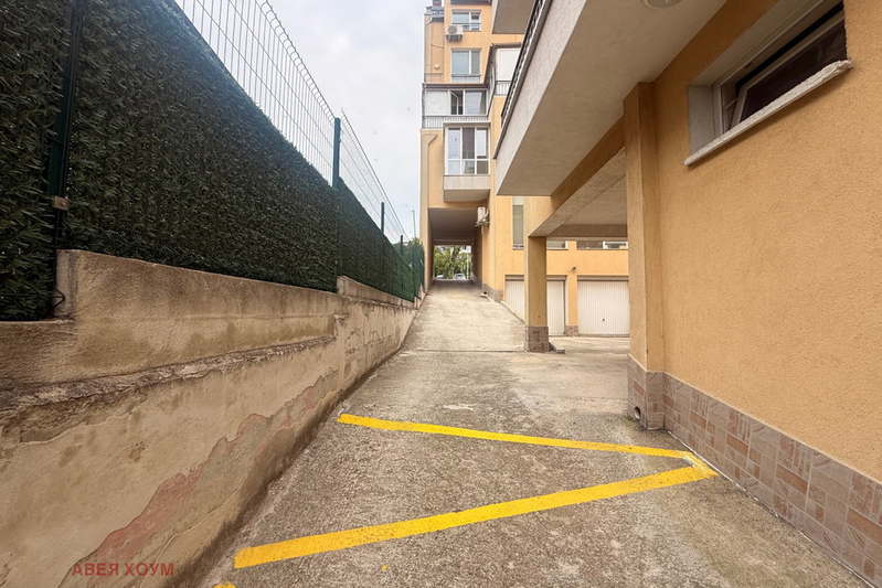 Garage/Parking in Varna, Troshevo
