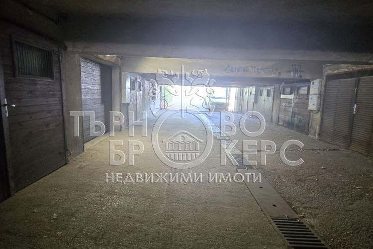Гараж/Паркомясто във Велико Търново, Център