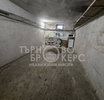 Снимка 2 — Гараж/Паркомясто във Велико Търново, Център