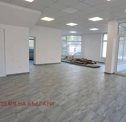 Photo 2 — Shop in Pernik, Iztok
