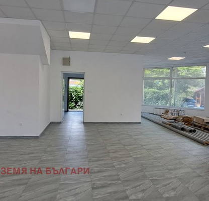 Photo 3 — Shop in Pernik, Iztok