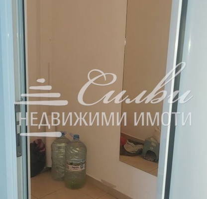 Снимка 2 — Магазин в Шумен, Център