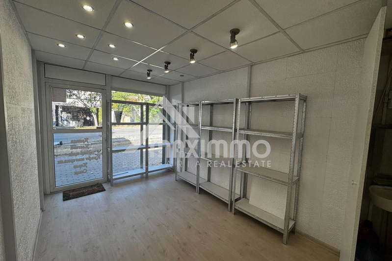 Shop in Varna, Centyr