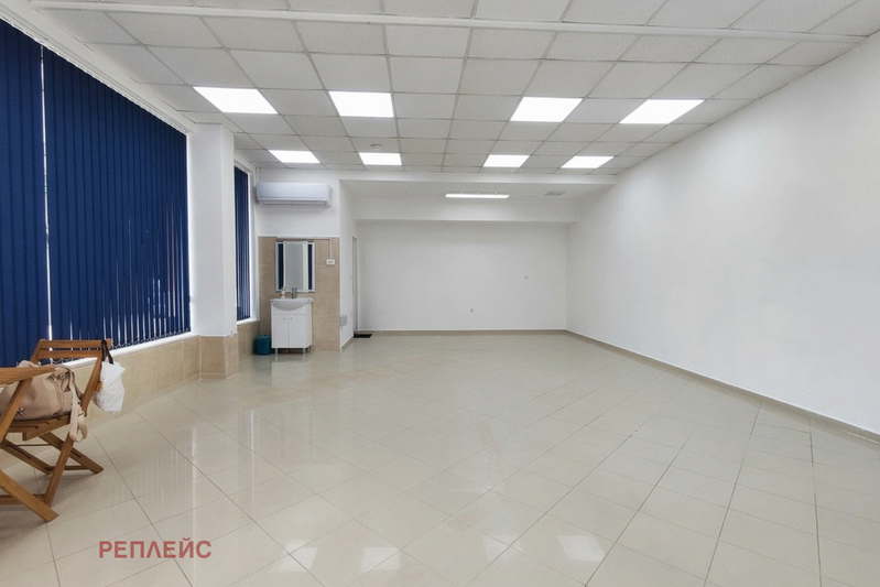Shop in Varna, Vyzrajdane 1