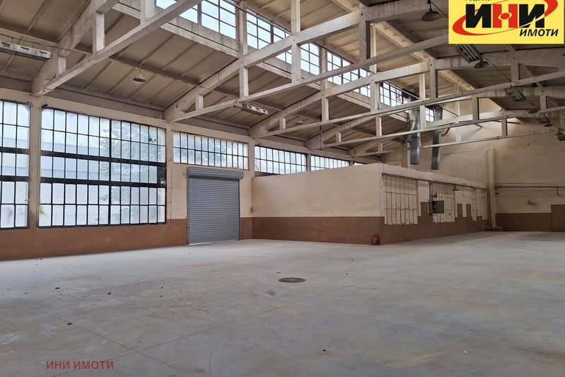 Warehouse in Ruse, Zdravec Iztok