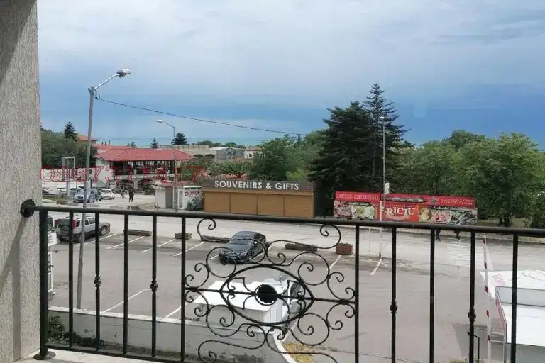 3-bedroom apartment in Oblast Dobrich, Balchik