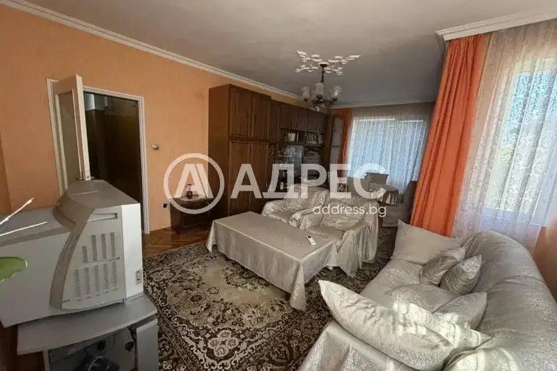 4-bedroom apartment in Bankya