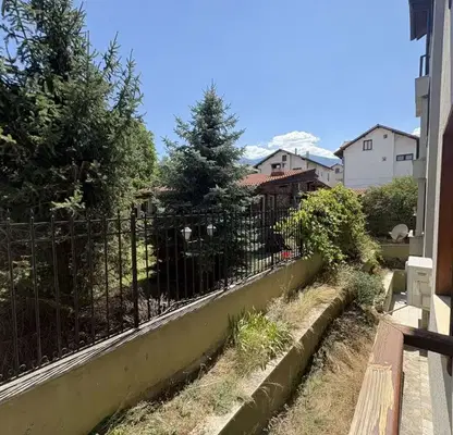 Снимка 5 — Двустаен апартамент с балкон в Банско, източно изложение