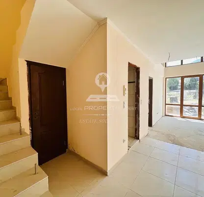 Photo 3 — 3-room maisonette with English courtyard in Bansko