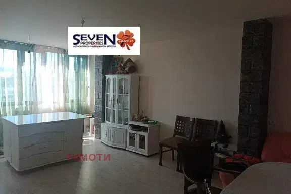 Spacious 3-room apartment in Shirok Tsentar, Blagoevgrad with elevator