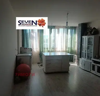 Photo 2 — Spacious 3-room apartment in Shirok Tsentar, Blagoevgrad with elevator