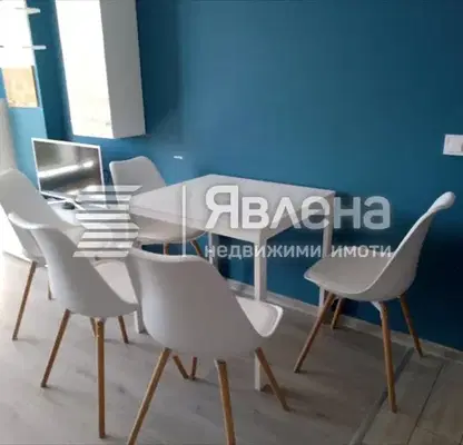 Снимка 5 — Тристаен апартамент в Благоевград, Широк център