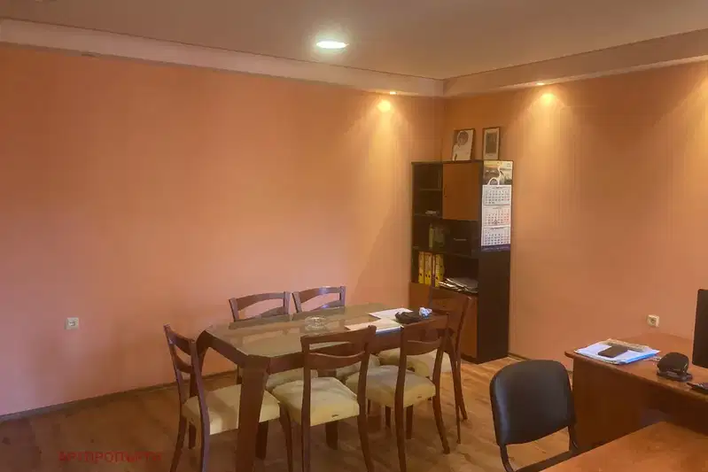 3-bedroom apartment in Burgas, Centyr
