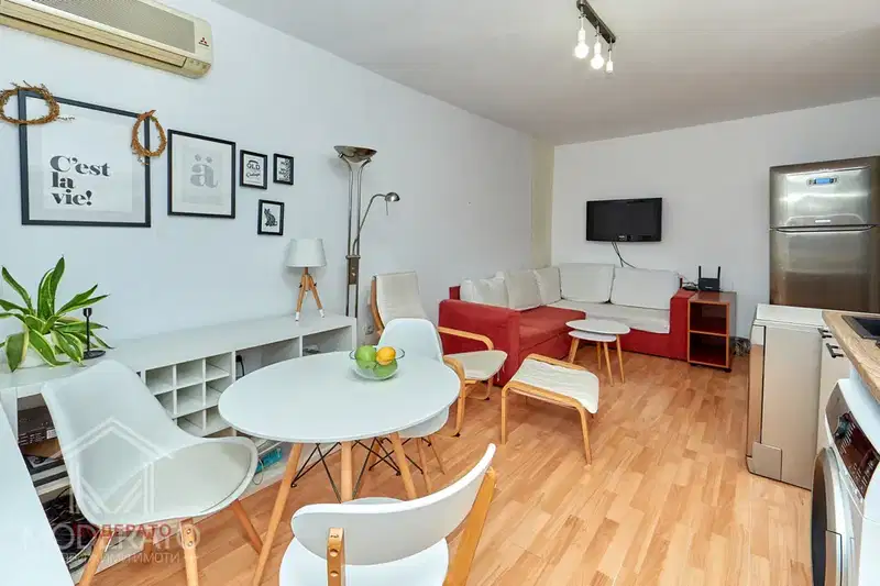 Three-room apartment with two bedrooms in the centre of Burgas