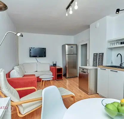 Photo 3 — Three-room apartment with two bedrooms in the centre of Burgas