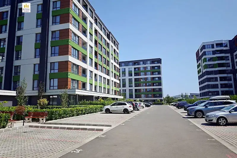 Two-room apartment in Horizont, Burgas with parking and elevator