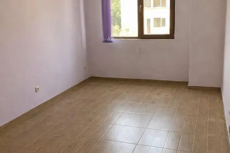 Двустаен апартамент с тераса в Изгрев, Бургас