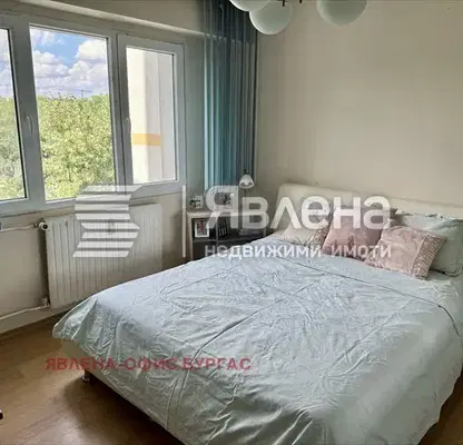 Снимка 5 — Тристаен апартамент с тераса в Изгрев, Бургас
