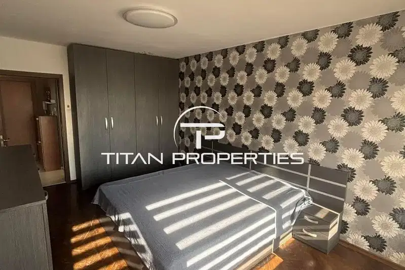 Two-room apartment with terrace in Lazur, Burgas