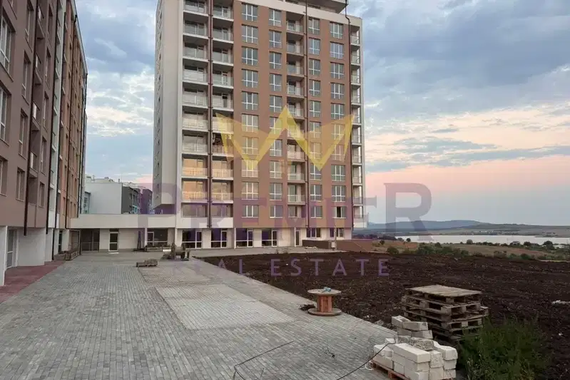 Двустаен апартамент с панорамна гледка в Меден рудник, Бургас