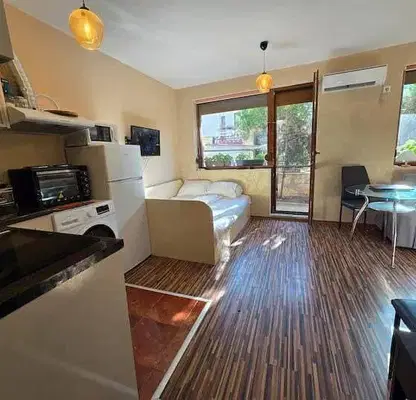 Photo 3 — One-room apartment in Sarafovo with terrace on first floor