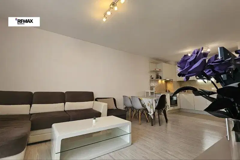 Two-room apartment with parking space in Sarafovo, Burgas