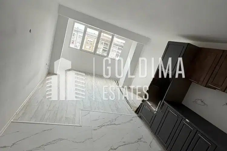 Three-room apartment in Slaveykov, Burgas with basement storage