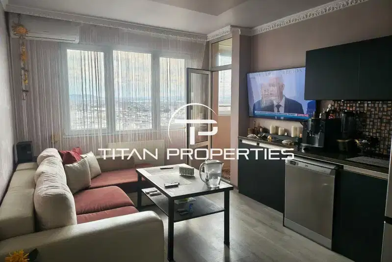 Three-room apartment with southwest aspect in Slaveykov, Burgas